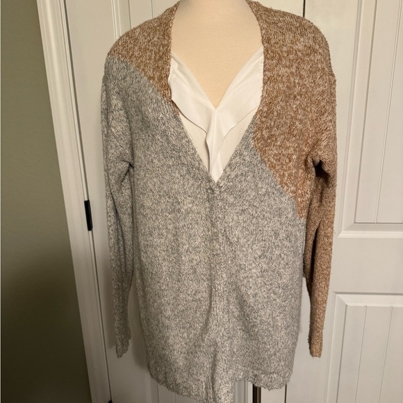 CABI 3886 Tilt Colorblock Cardigan Sweater Gray & Tan Marled Size Med EUC - Picture 6 of 11